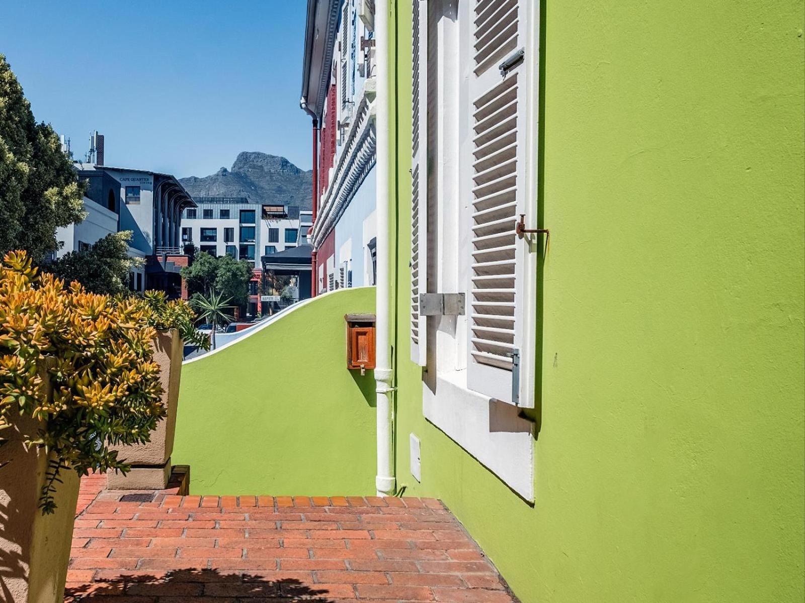 Purple House Accommodations Cape Town Room photo